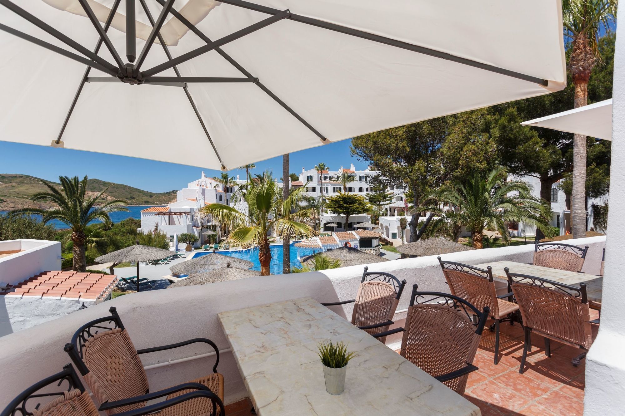 Carema Garden Village Playas De Fornells Restaurant photo